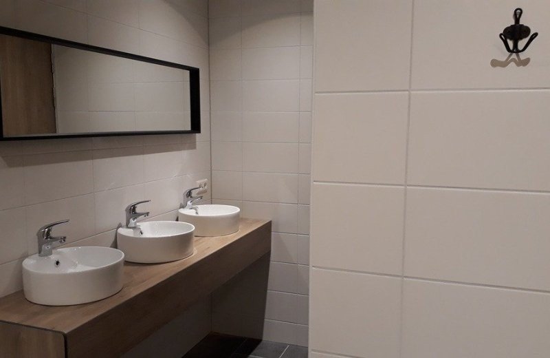 Groepsaccommodatie in gelderland badkamer