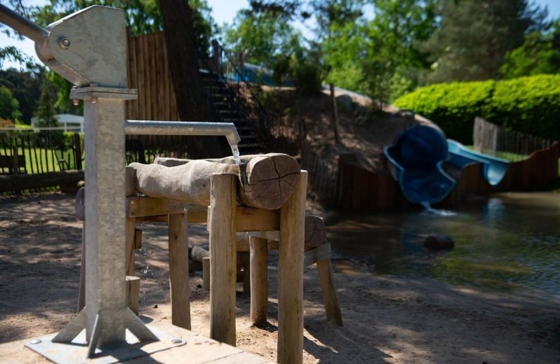 Waterpomp speelvijver